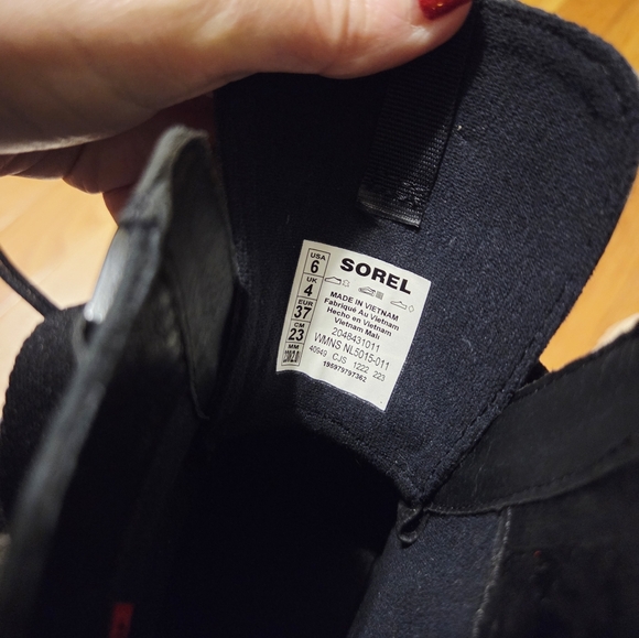 Sorel Pink & Black Platform Boots NEW! - Picture 9 of 10